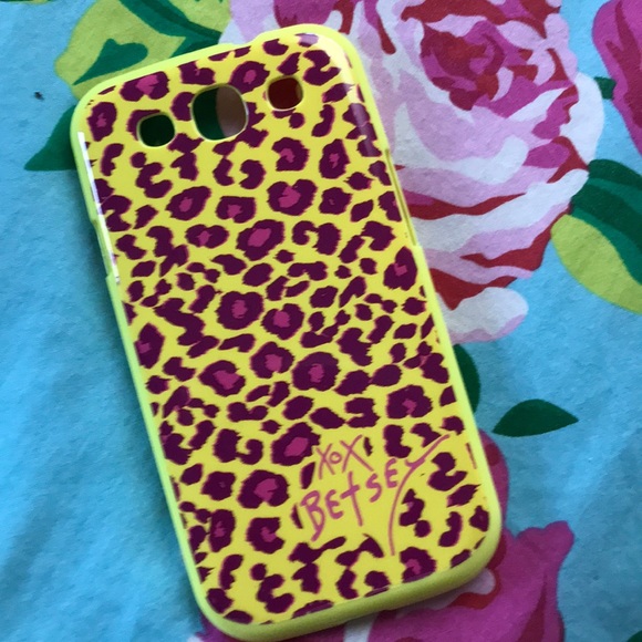 Besty Johnson Phone Cases 🙅‍♀️🙆‍♀️🙅‍♀️🙆‍♀️ - Picture 4 of 8